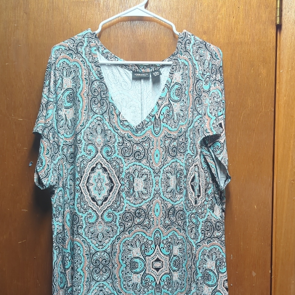 Jones New York Teal and Black Paisley V-Neck Top